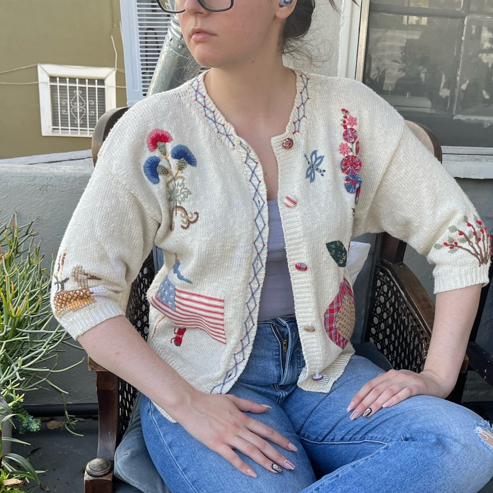 Vintage Susan Bristol Cream Teacher Cardigan Sweater Size M  Hand Embroidered